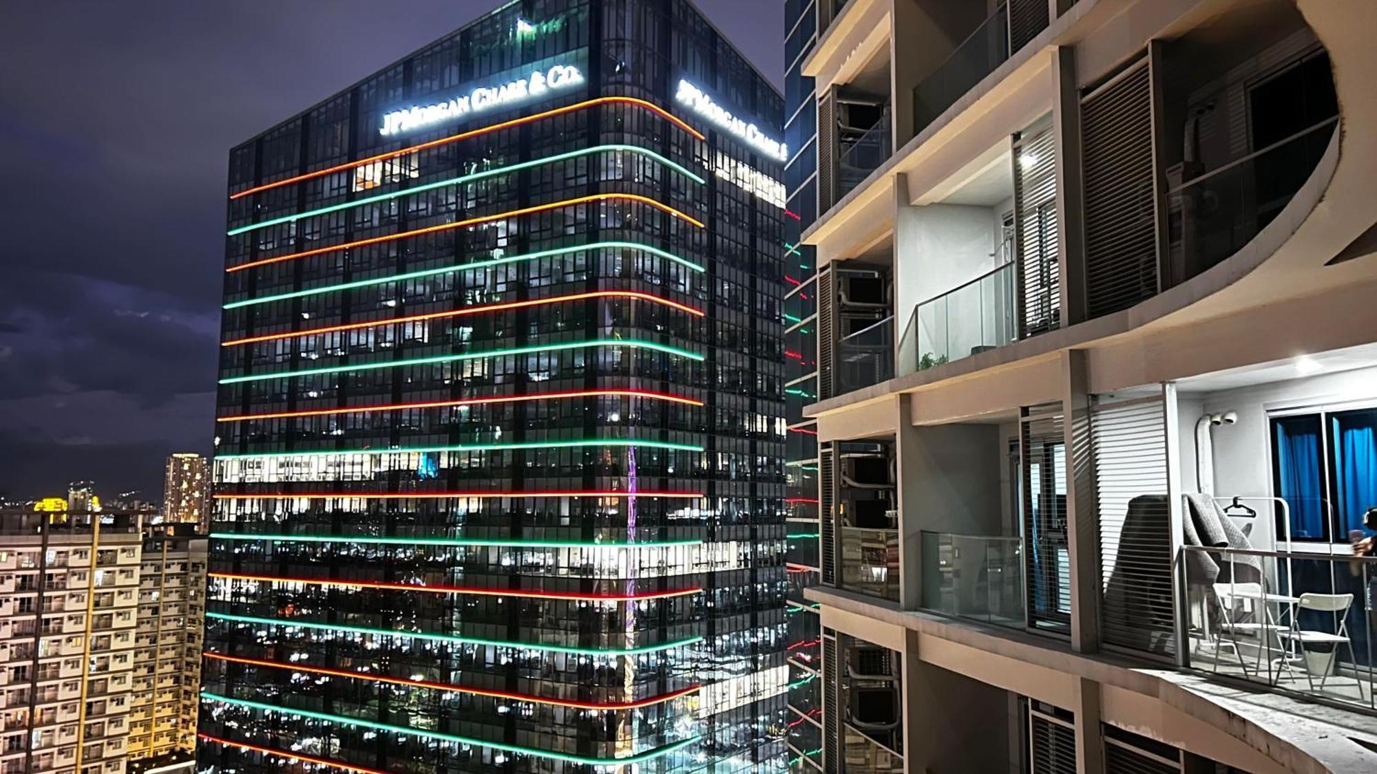 Uptown Parksuites Tower Two - Bgc Taguig, マニラ市 エクステリア 写真